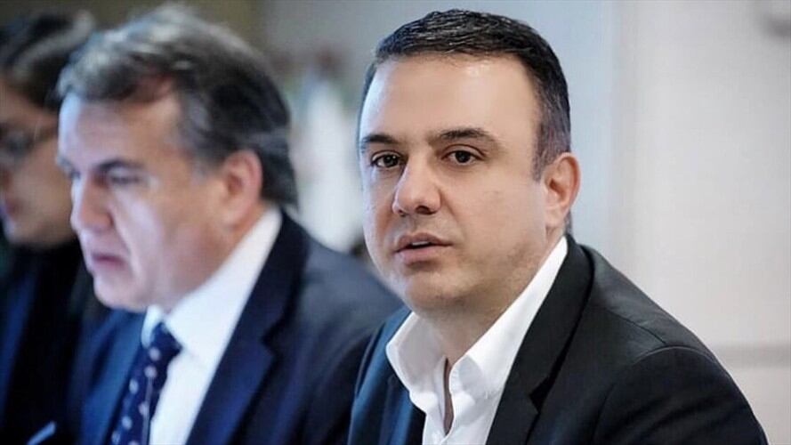 En una reunión política en Montelíbano, Edwin Besaile prometió puestos y contratos a cambio de apoyo a la campaña de su hermano al Congreso. Foto: Twitter