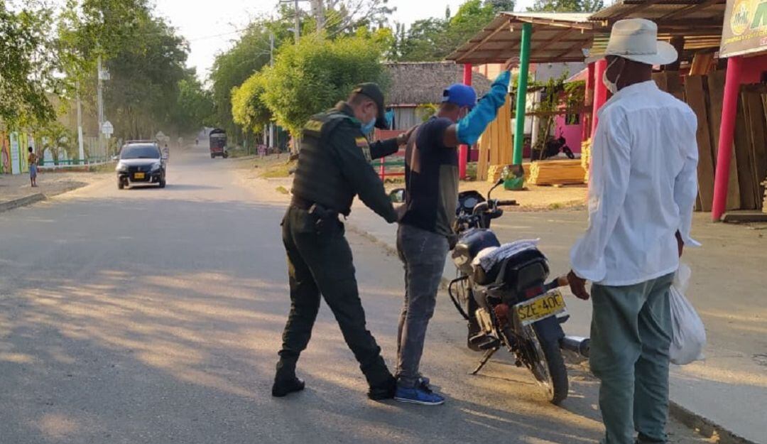 Operativos de la Policía en las vías de Córdoba.