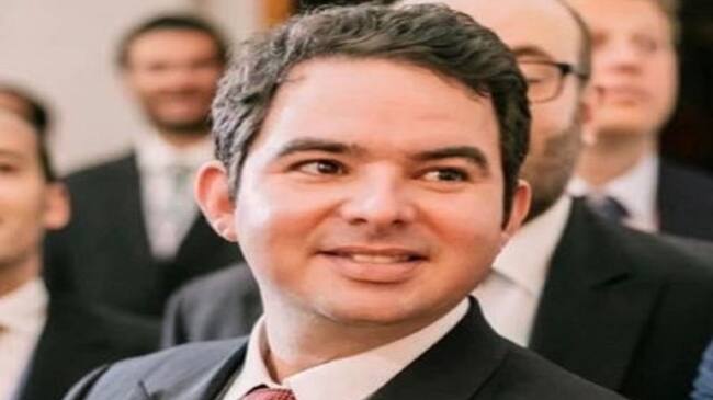 El senador Carlos Meisel.
