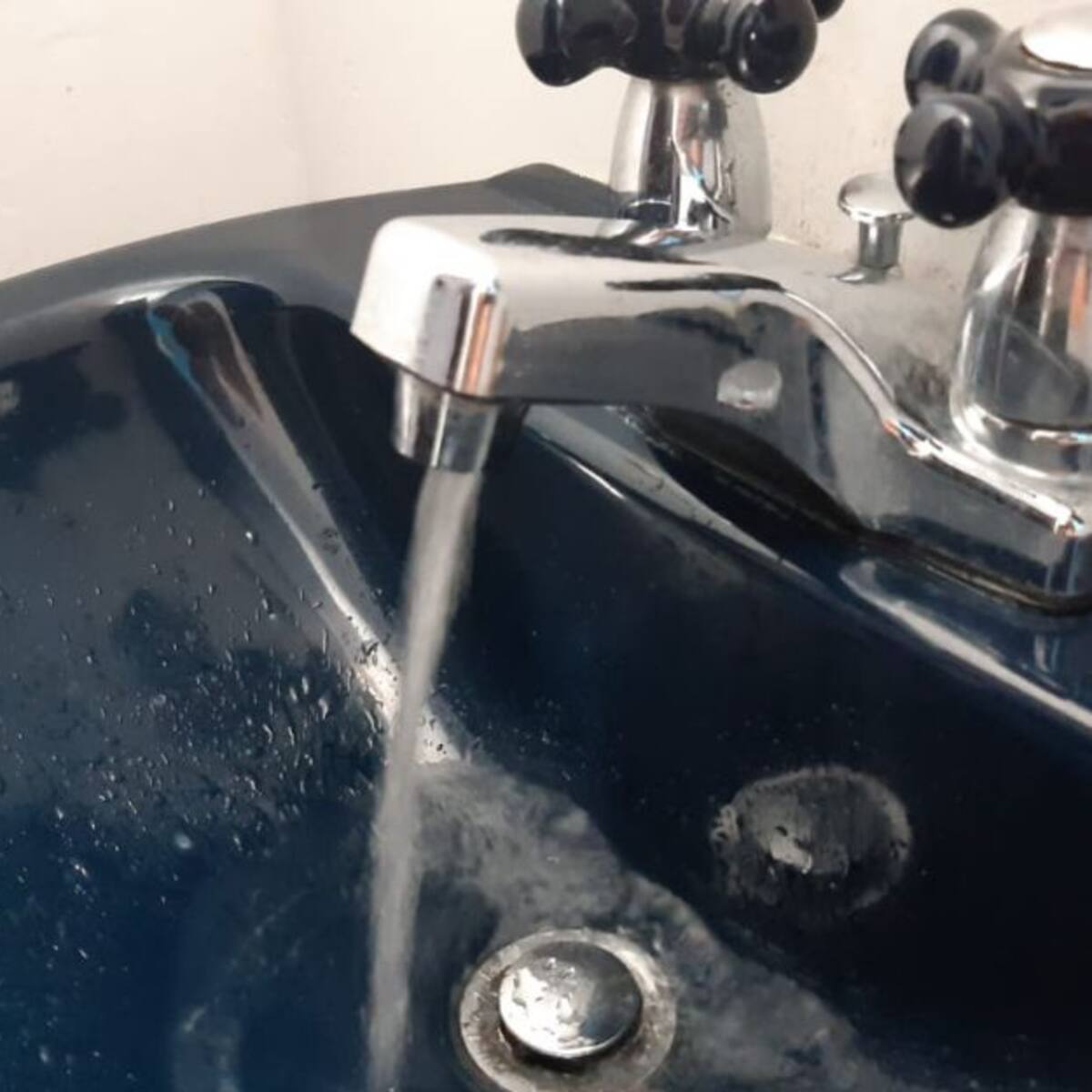 819 usuarios fueron reconectados al servicio de agua en el Quindío
