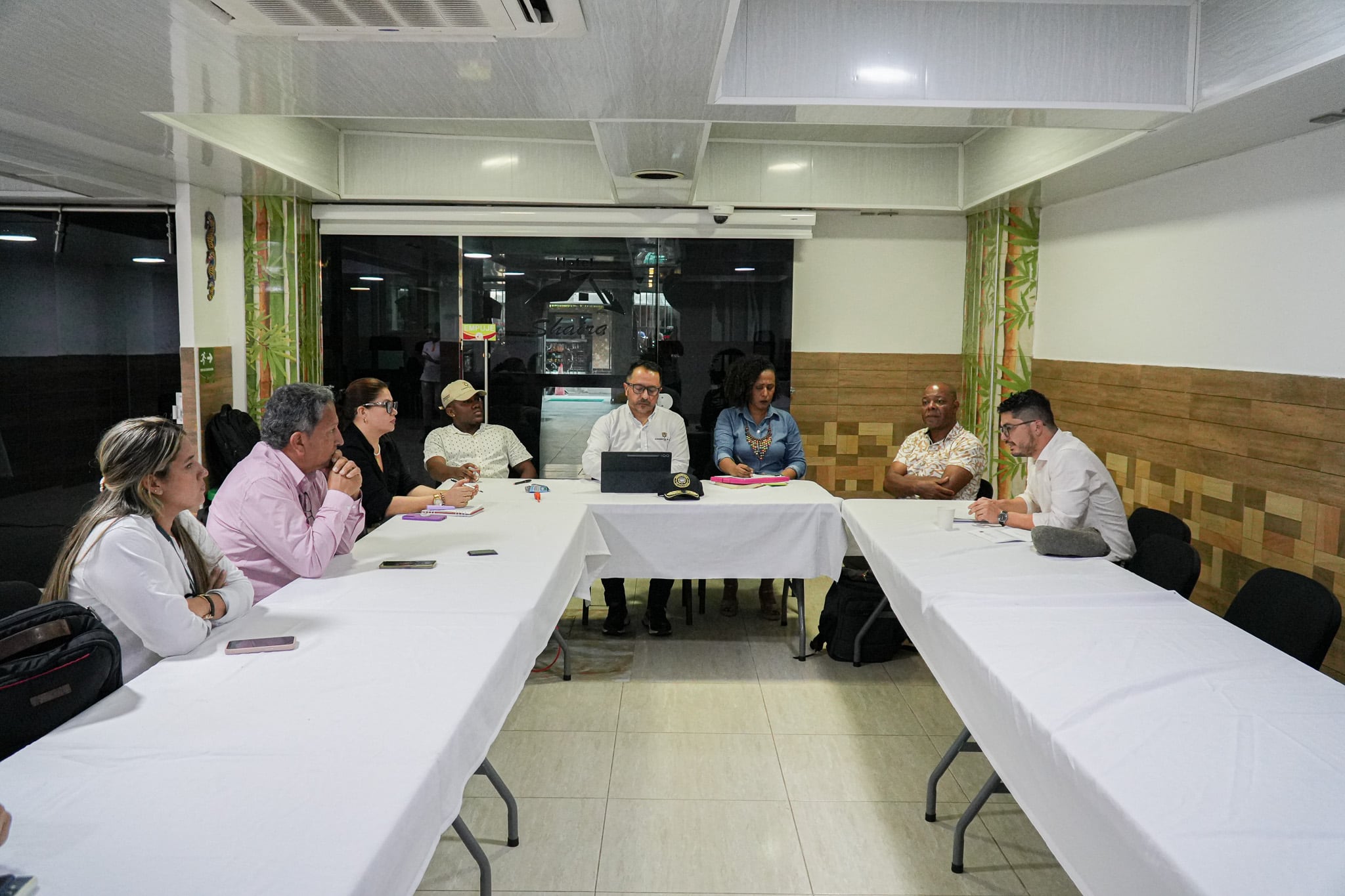Diálogos entre el Gobierno Nacional y estructuras criminales en Quibdó, Chocó.