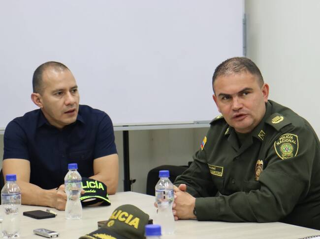Alcalde de El Zulia Elkin Caballero junto al coronel William Quintero. Foto: Cortesía.