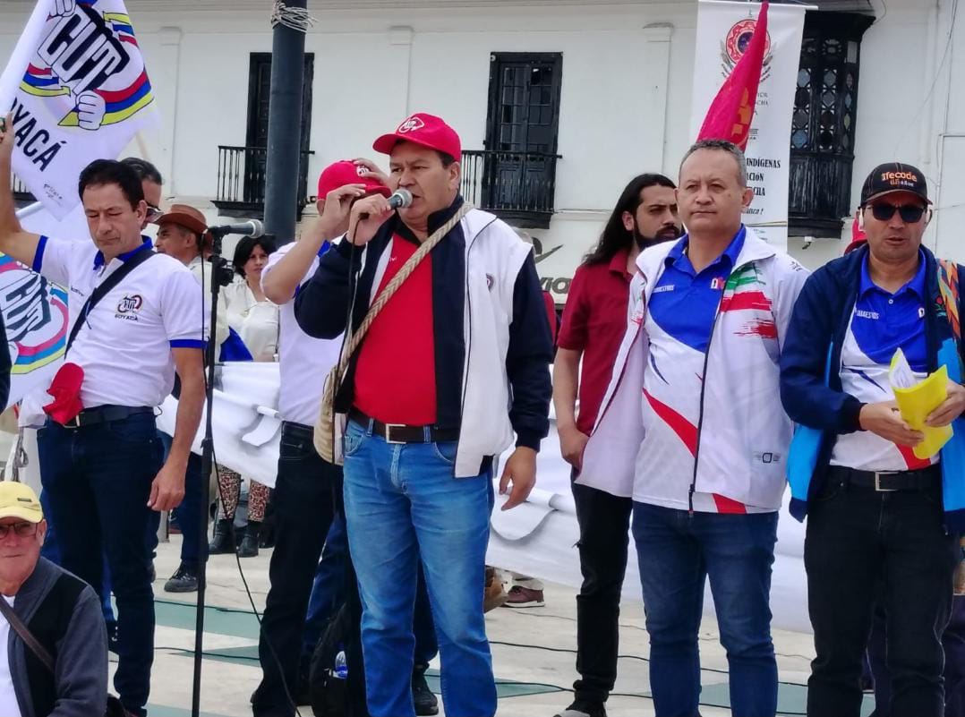 En el Día Internacional de los trabajadores, sindicatos y organizaciones sociales marcharon en Tunja en respaldo a la consulta popular propuesta por el Gobierno