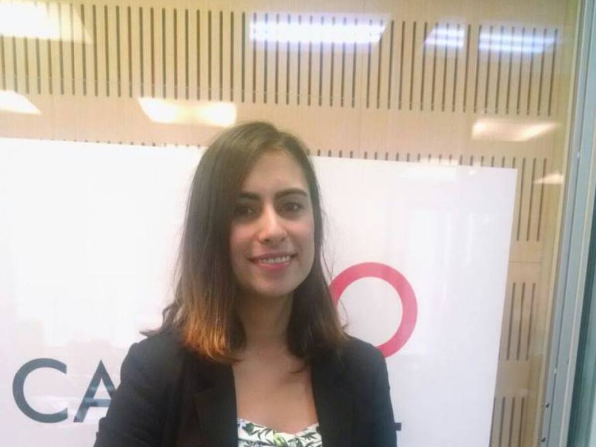 Felisa en Una Serenata Al Oído.