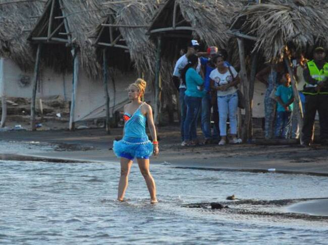 Escenas de el video de La Bicicleta, que graban en Barranquilla, Shakira y Carlos Vives.