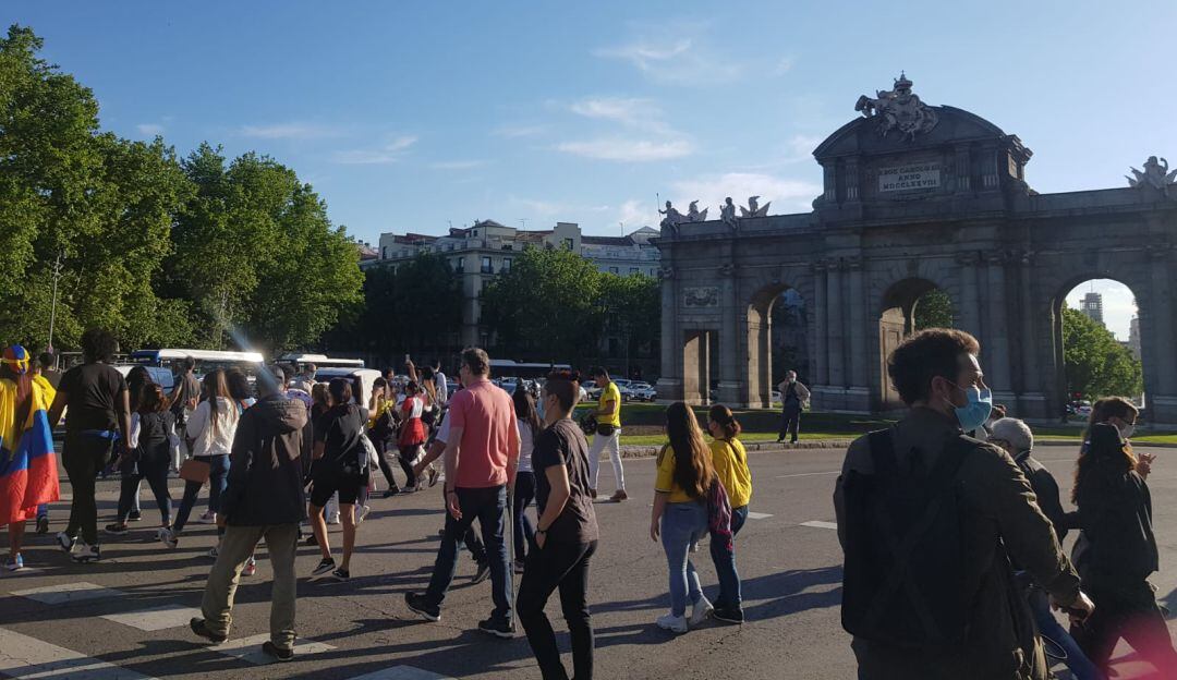 La Puerta de Alcalá, en Madrid, España, fue el epicentro de una gran movilización de colombianos, que mostraron su apoyo al Paro Nacional
