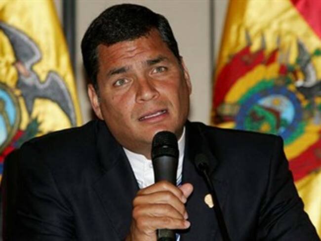 Correa felicita a Maduro y dice que Venezuela &quot;jamás volverá al pasado&quot;