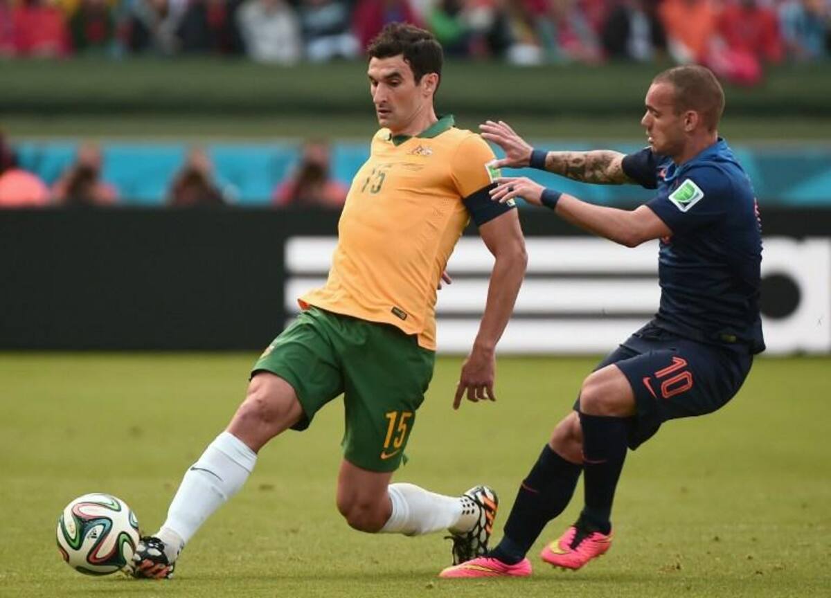 Robben y Van Persie marcaron para los del Van Gaal, Cahill y Jedinak anotaron para los australianos.