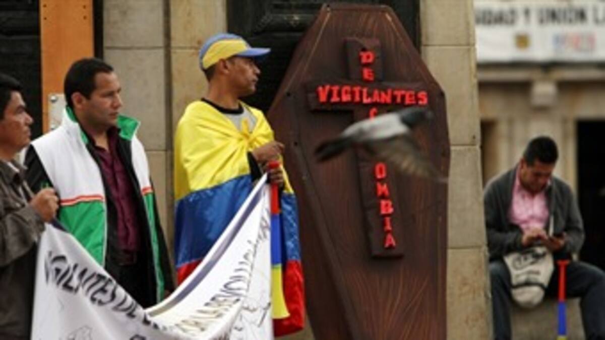 En fotos: Vigilantes inician huelga de hambre en Bogotá
