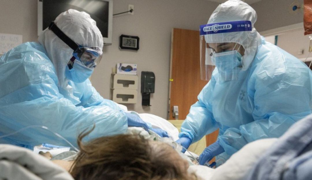 A 90 bajó el número casos diarios de COVID