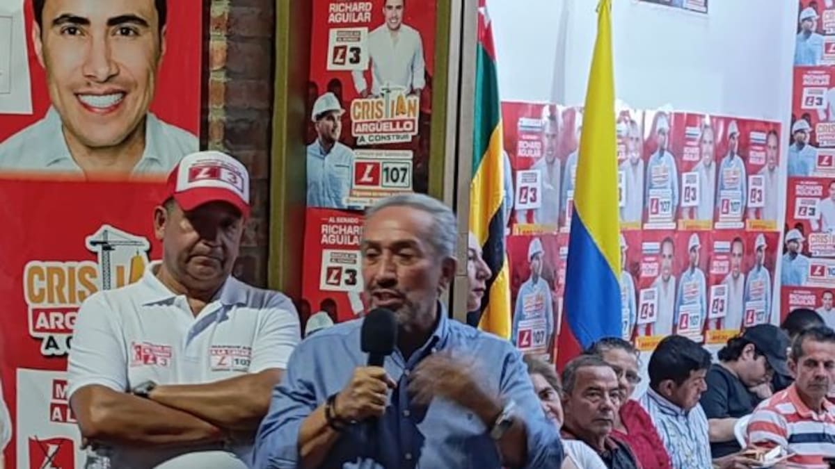 Reaparece el coronel Aguilar en reunión política de su hijo. ¿Qué dijo?