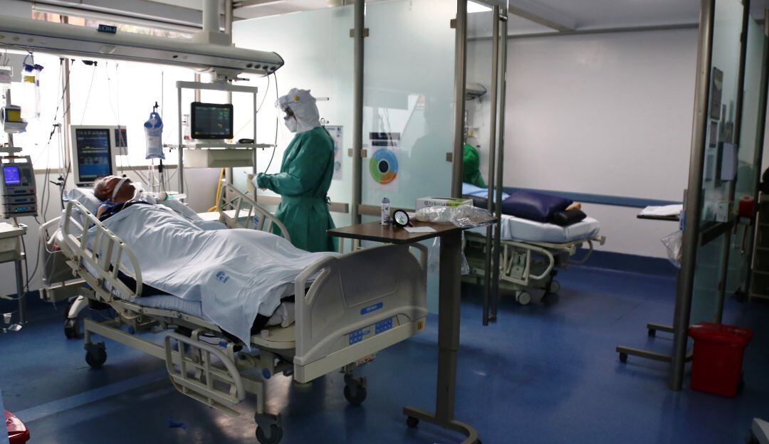 Se cancelan cirugías no prioritarias hasta nueva orden y se debe reportar diariamente disponibilidad de camas