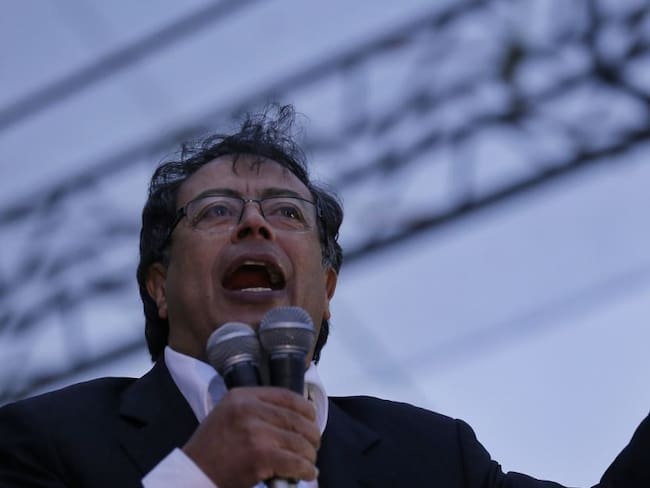 Petro pide a CPI que investigue asesinatos de líderes sociales en Colombia