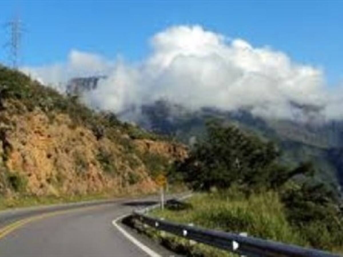 Proyectan 18 billones de pesos para vías en Antioquia, entre 2012-2015
