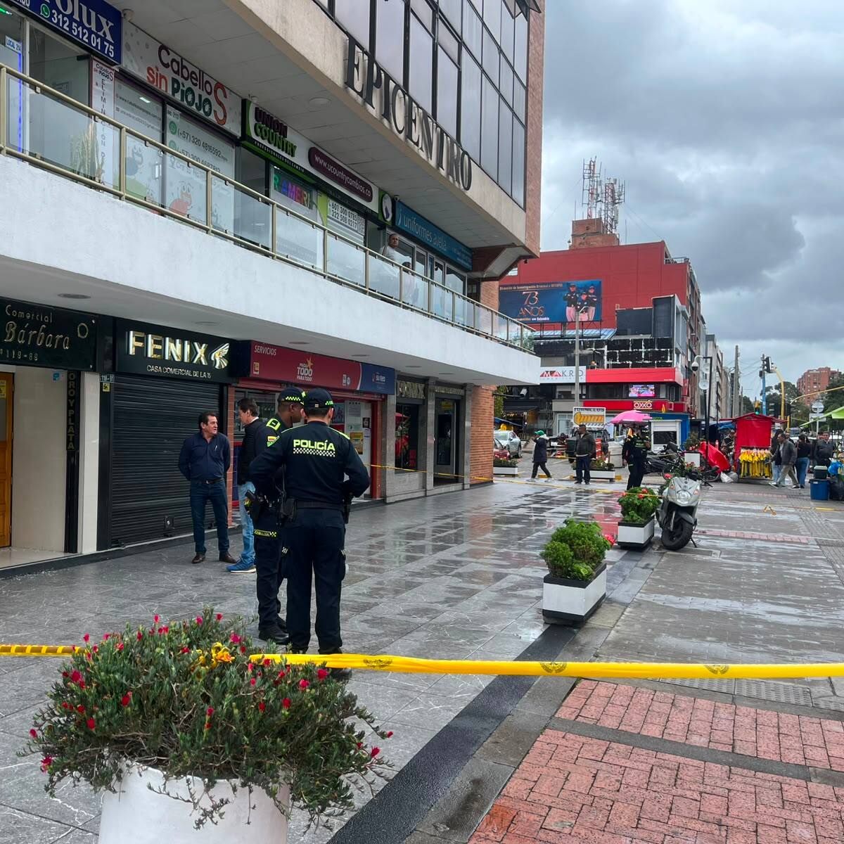 Violento robo en una joyería en Bogotá: delincuentes huyeron con un lujoso reloj