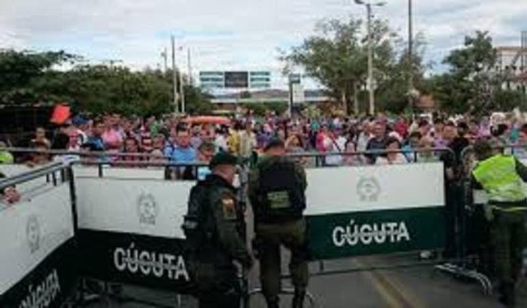 Cierre del puente internacional Simón Bolívar.