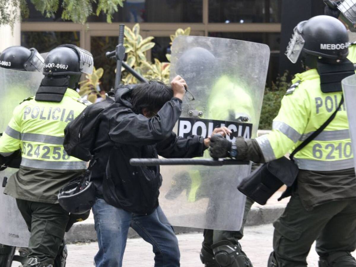 Proponen capacitar a uniformados en el uso de armas no letales