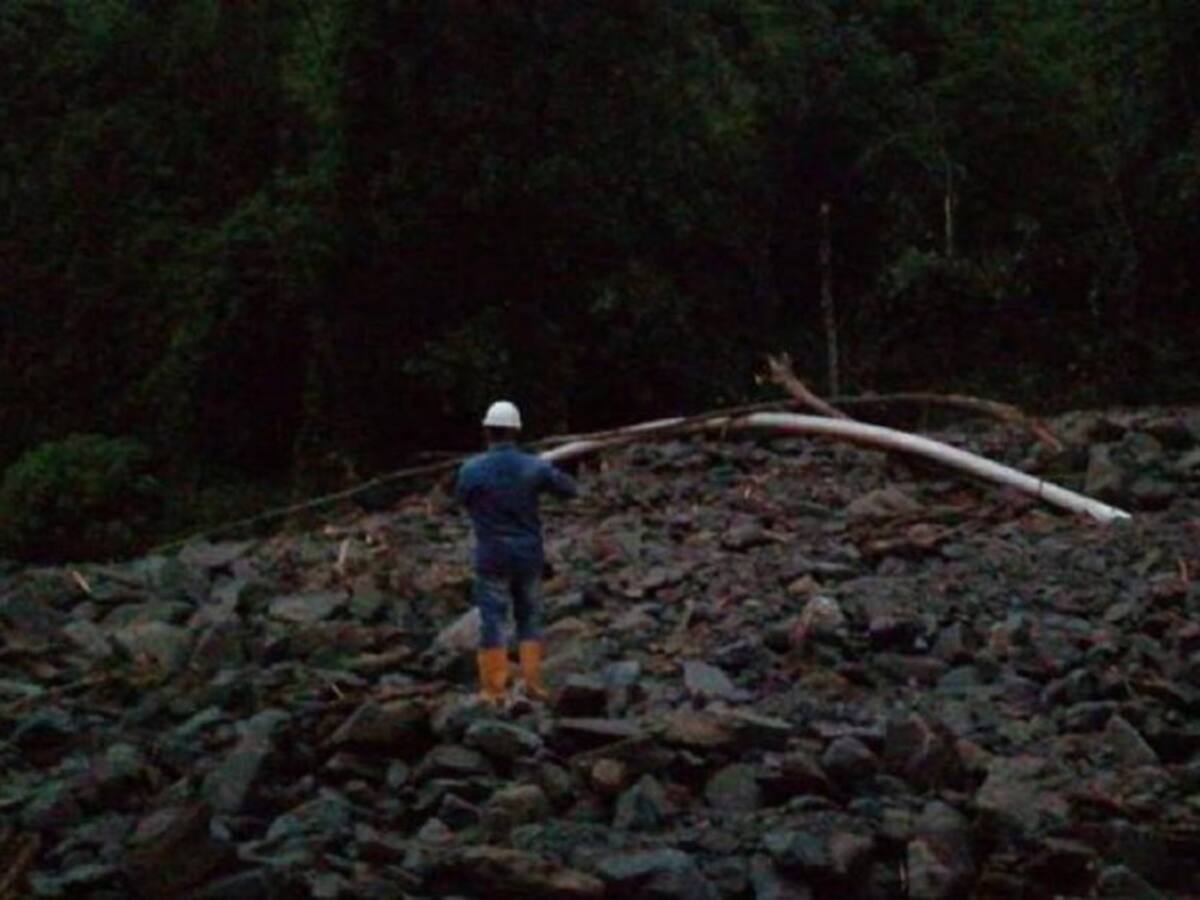 Atienden emergencia en poliducto Medellín - Cartago por deslizamiento