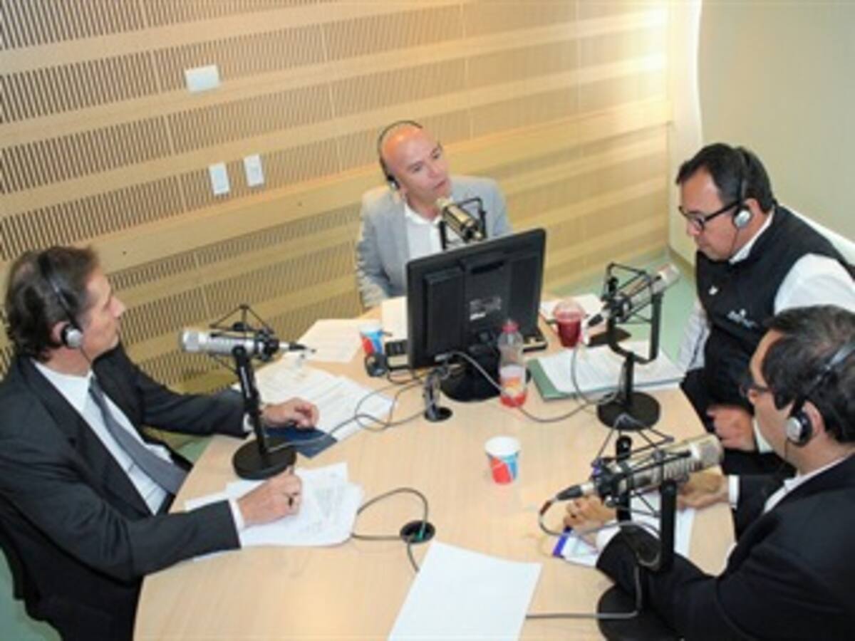 Panelistas del 1 de mayo en Hora 20