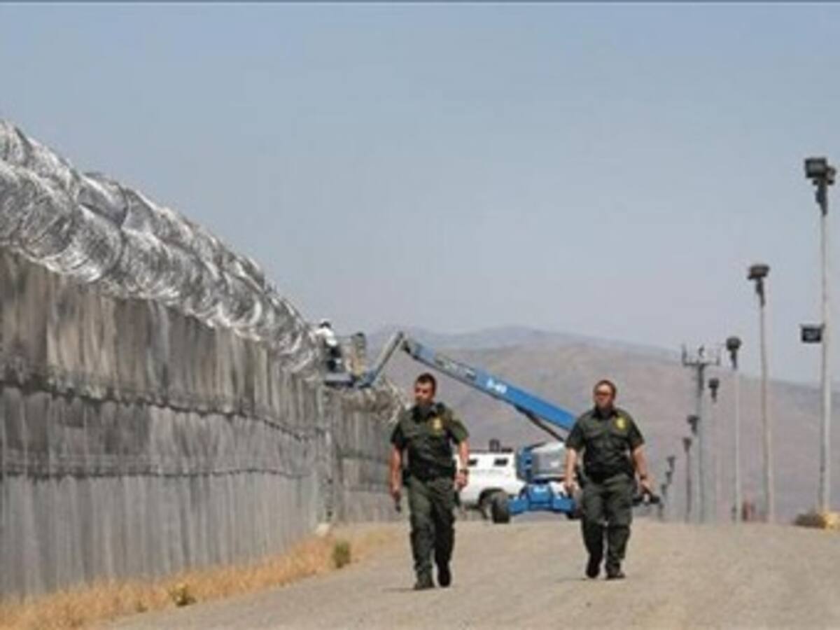 Rescatan a 165 migrantes secuestrados cerca de la frontera entre EE.UU. y México