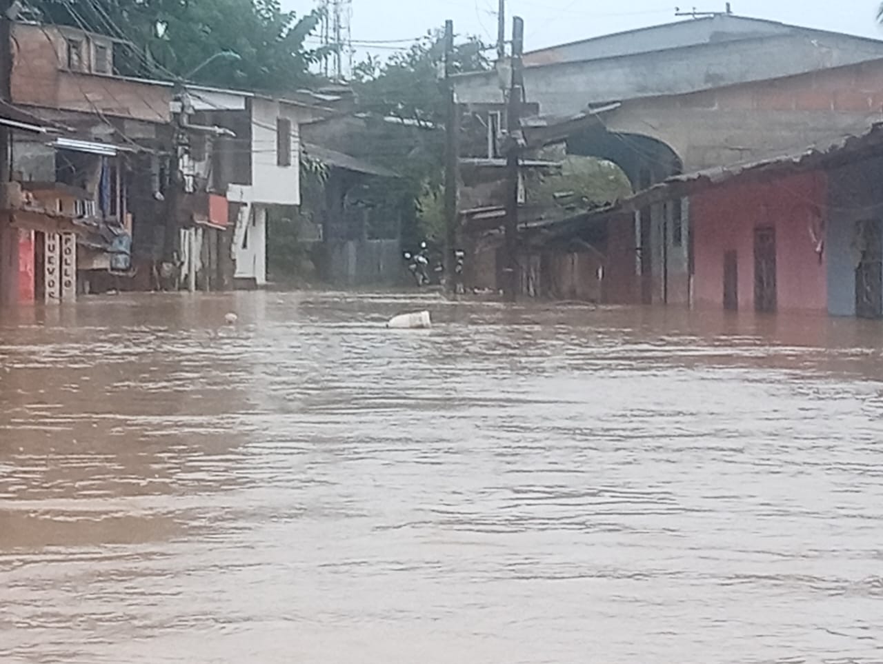 Barrios inundados en Zaragoza, Antioquia