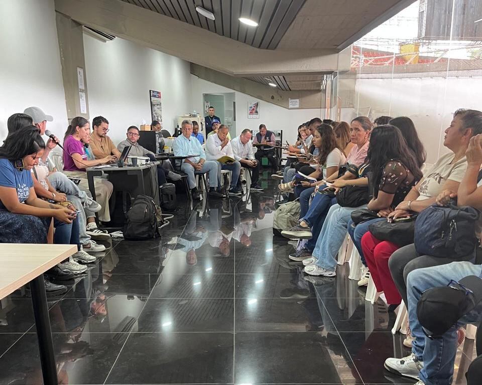 La falta de agua en la zona provocó protestas. Foto: Alcaldía de Cali.