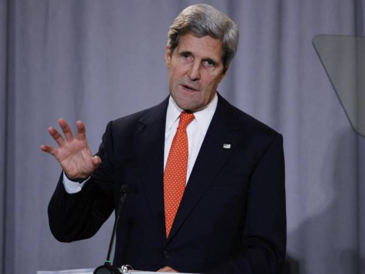 Uribe critica a John Kerry por apoyar acuerdo sobre justicia entre Gobierno y Farc