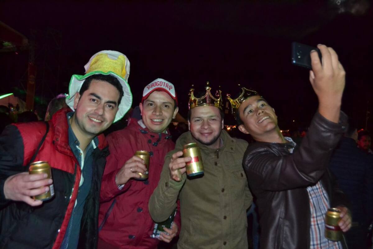 Los asistentes pudieron llevarse un recuerdo en modo de tatuaje o aerografía.