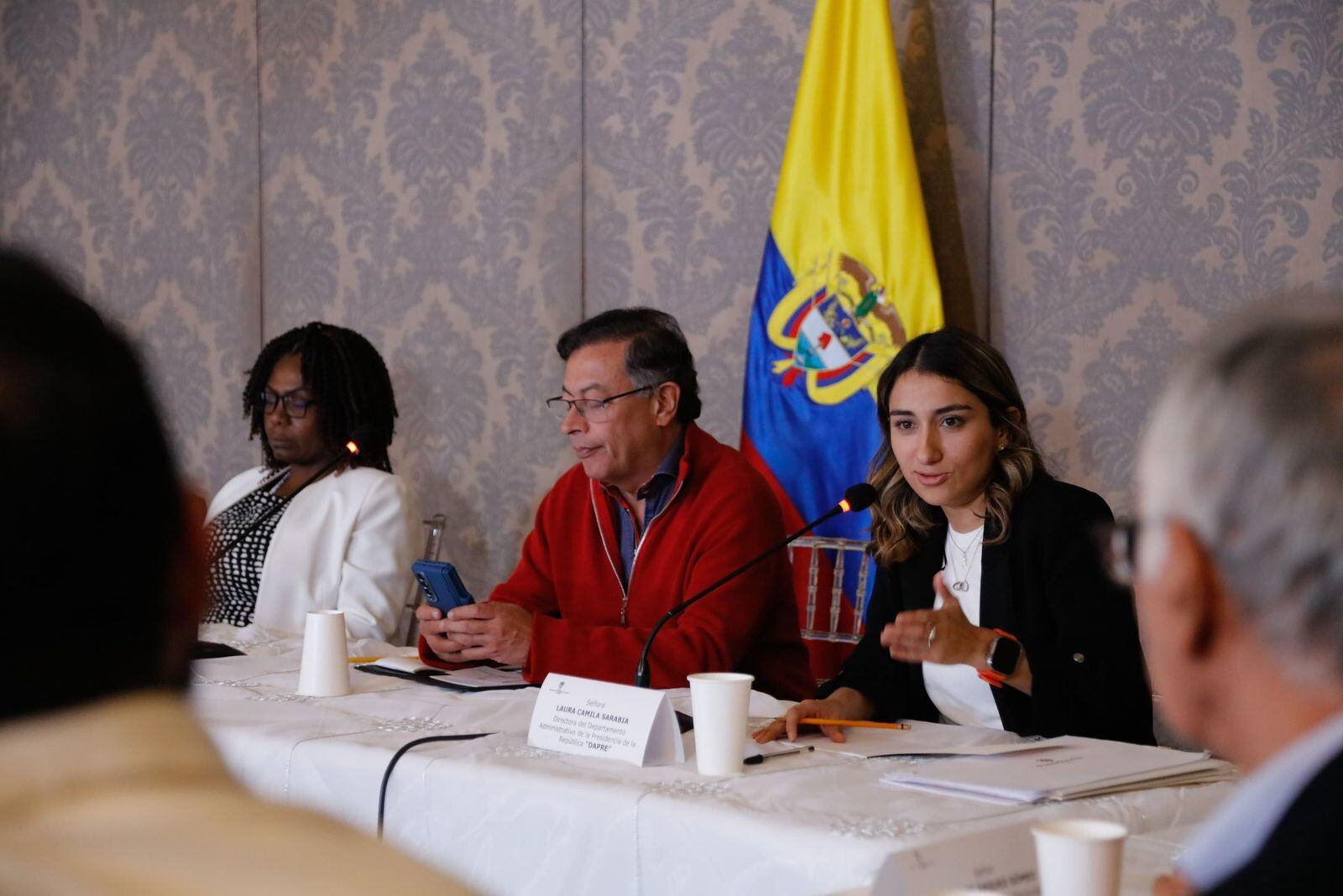 Francia Márquez, vicepresidenta de Colombia (izquierda). Gustavo Petro, presidente de Colombia (centro) y Laura Sarabia, directora del DAPRE (derecha). Foto: Suministrada.