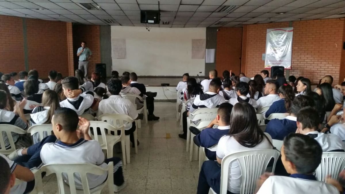 Sigue la polémica por la entrega de las instalaciones del Colegio Cooperativo de Pereira