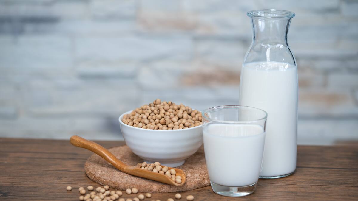 ¿Cuáles son los verdaderos beneficios de tomar leche de soya? Le explicamos