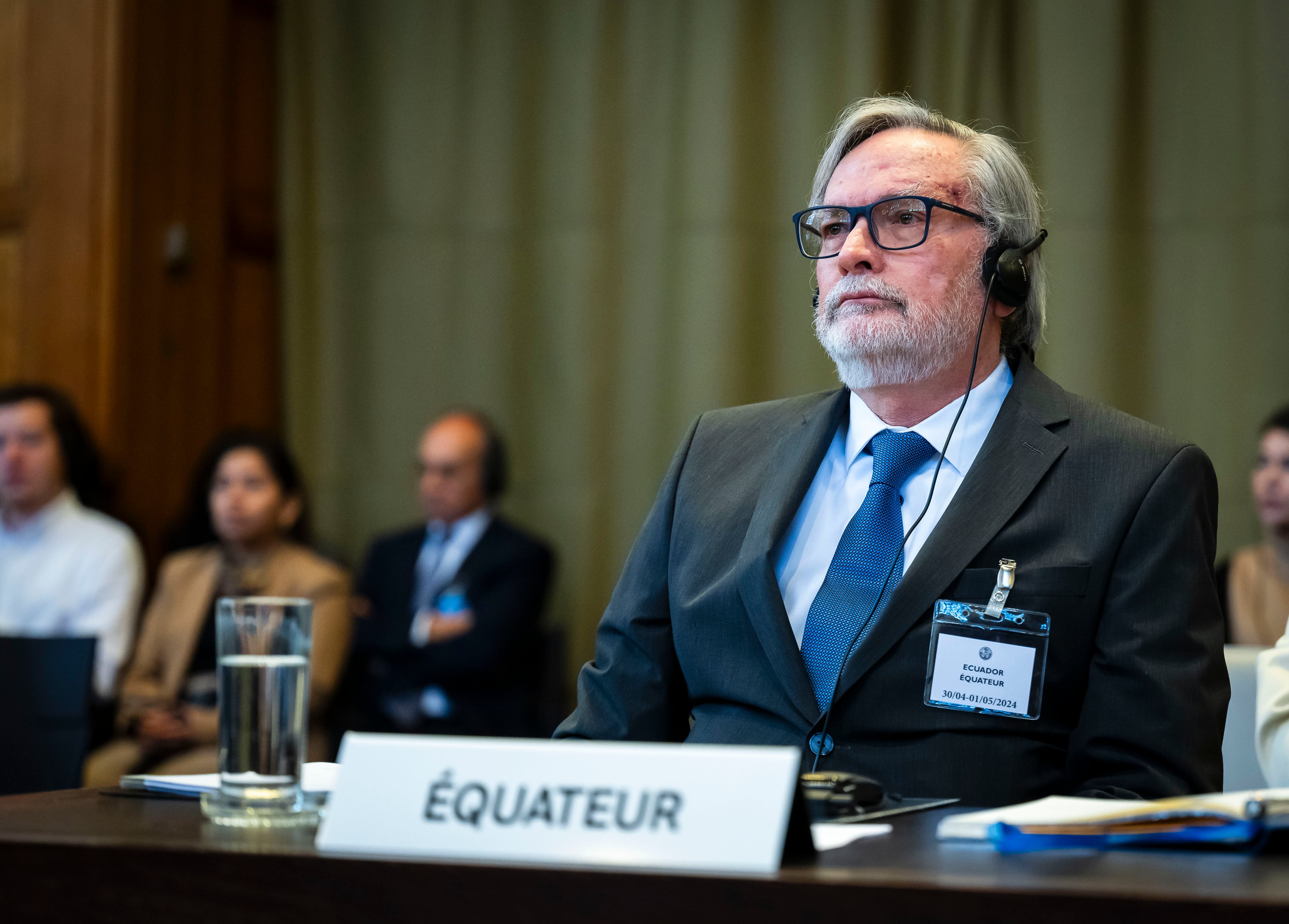 El representante de Ecuador, Andrés Terán Parra ante la Corte Internacional de Justicia (CIJ). 
EFE/ICJ PEACE PALACE/