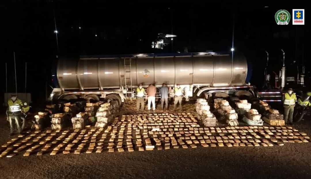Dos toneladas 82 kilos e marihuana incautada.