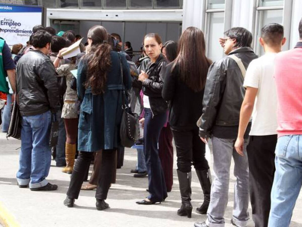 Piden crear oficina especial para combatir desempleo en la juventud