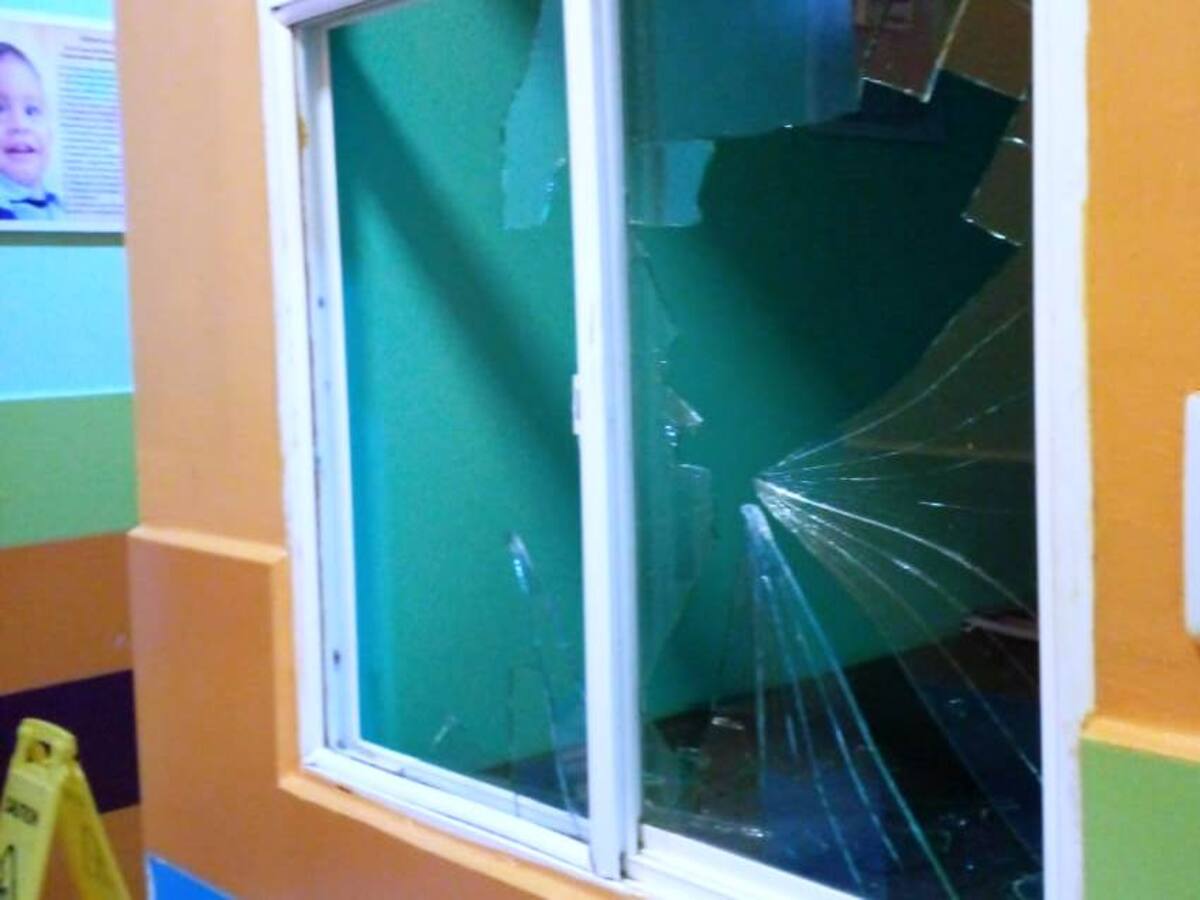 Familiares de paciente de Casa del Niño agredieron a personal y causaron destrozos
