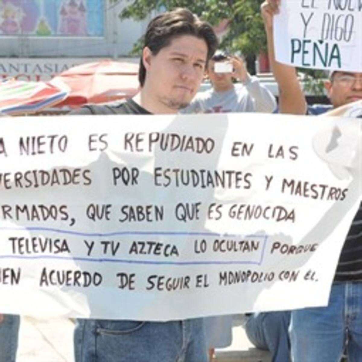 Movimiento estudiantil mexicano convoca a un apagón televisivo de protesta contra Enrique Peña Nieto