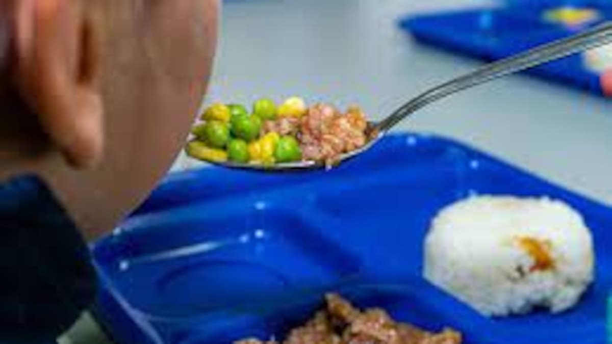 Manipuladoras del PAE en Bucaramanga denuncian el no pago de sus salarios