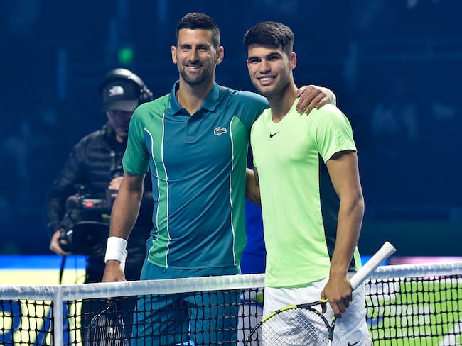Serbia&#039;s Novak Djokovic (L) and Spain&#039;s Carlos Alcaraz Riyadh pose for a picture ahead of their Riyadh Season Tennis Cup exhibition tournament match in the Saudi capital on December 27, 2023. (Photo by AFP) (Photo by -/AFP via Getty Images)