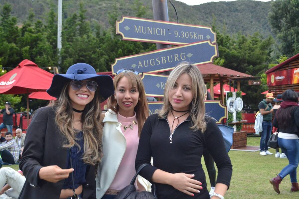 Los asistentes pudieron llevarse un recuerdo en modo de tatuaje o aerografía.