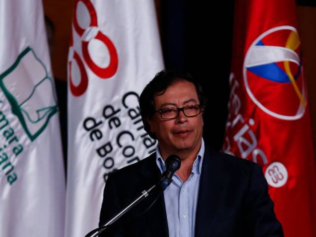 Los controversiales tuits de Gustavo Petro