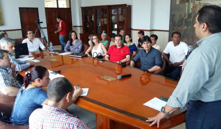 Momento en donde se expone el ganador de la licitación de concesión del alumbrado público de Cúcuta 
