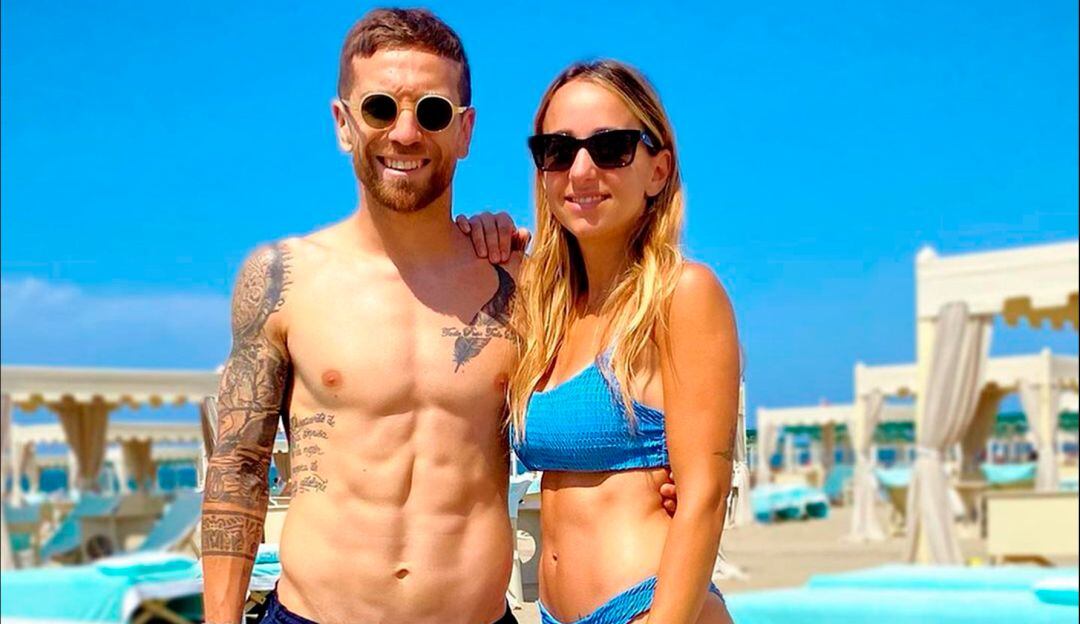 El jugador 'Papu' Gómez y su esposa Linda Raff