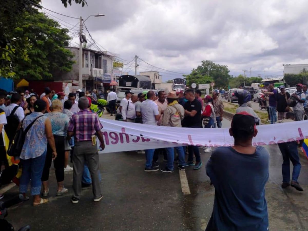 En Turbaco realizaron bloqueo mientras se desarrollaba diálogo regional