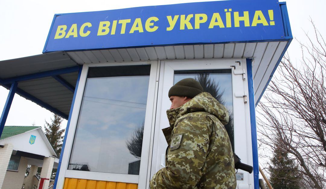 Punto de guardia en frontera entre Ucrania y Rusia
