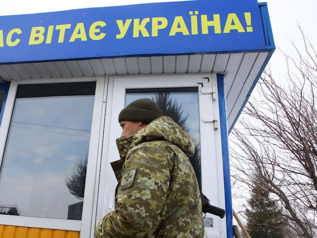 Punto de guardia en frontera entre Ucrania y Rusia