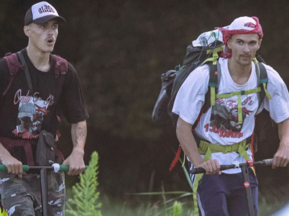 De Francia a África en patineta: la aventura de dos amigos que conquista las redes sociales