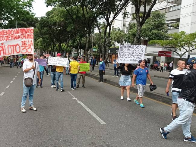 Mototaxistas protestan por plan piloto sobre la Cra 33