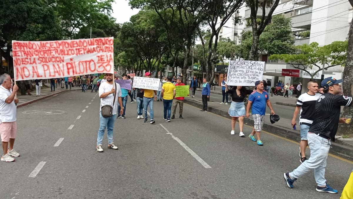 Mototaxistas protestan por plan piloto sobre la Cra 33