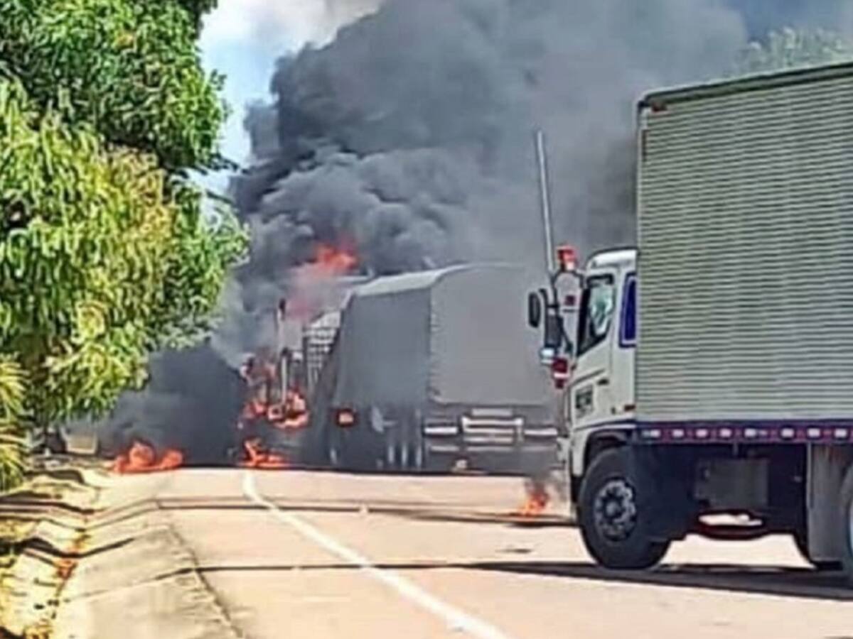 ELN incineró dos camiones en el Cesar