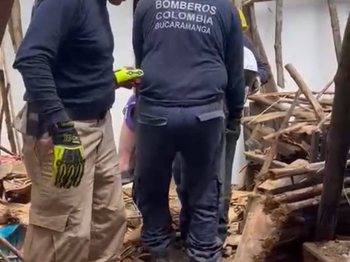 Mujer de 80 años se salvó milagrosamente de morir tras colapsar el techo de su casa